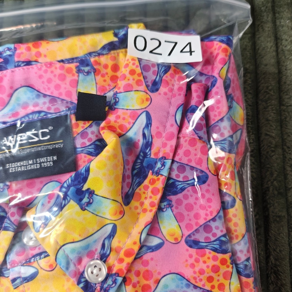 WeSC Unisex Odens Shrooms Trip Sm & LG Couple AOP Print Shirt Psychedelic Lot - Picture 13 of 13
